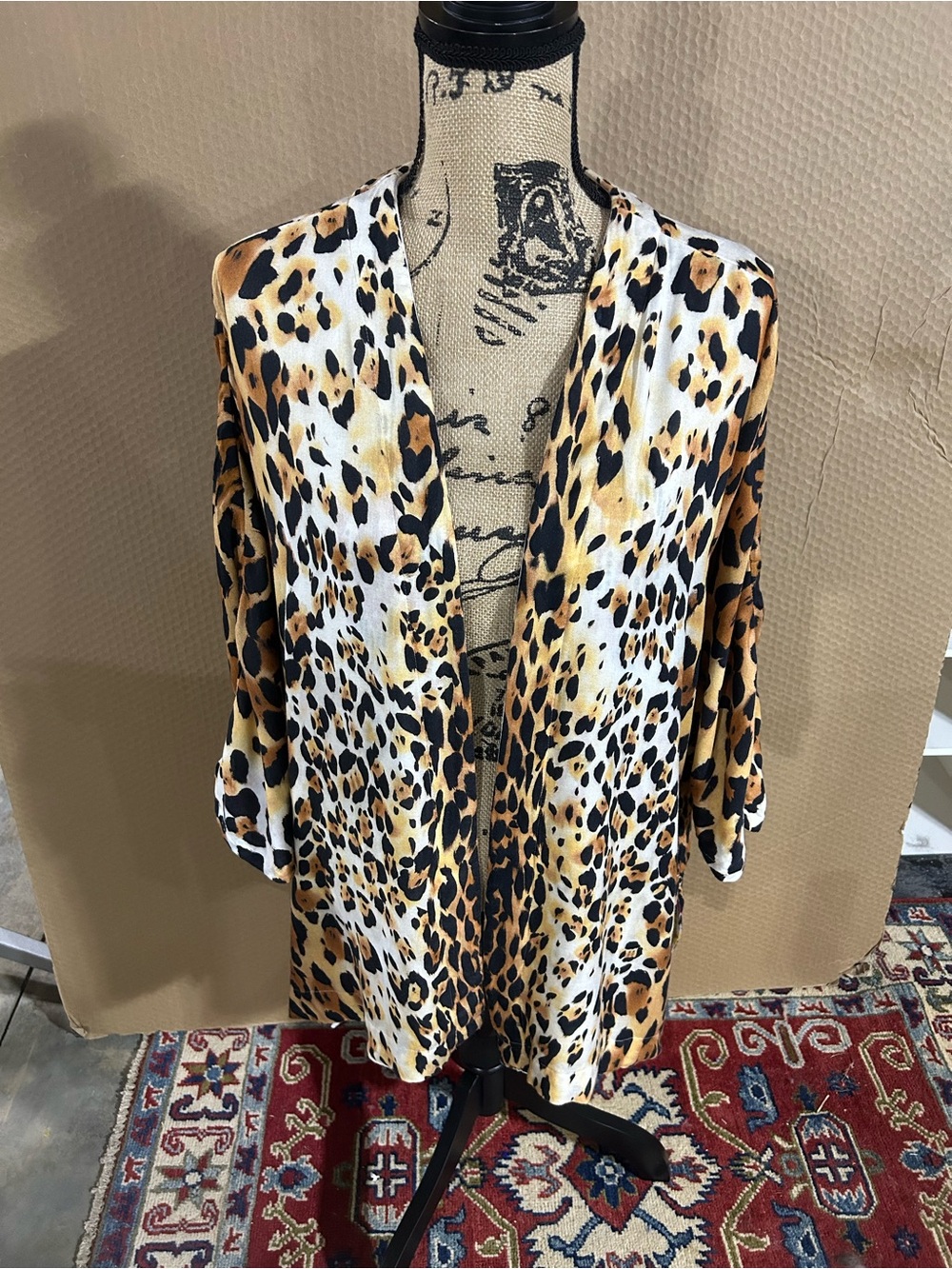 Chico's L/XL Floral Print Top in Cream, Black